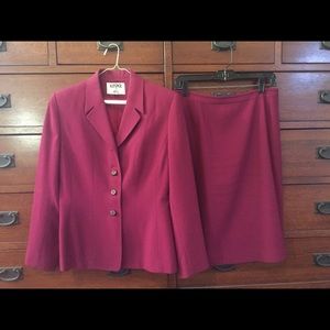 Kasper suit. Beautiful cranberry color. Lined